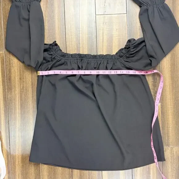 Lulu's size S Black Ruched Blouse Flowy Elastic Cuffs wide Round Neck Long Sleev - Picture 4 of 11